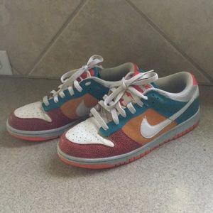 Nike Women Size 9 Tennis Shoes